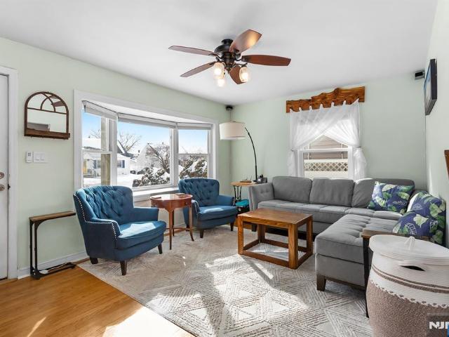 House for sale in Elmwood Park, New Jersey