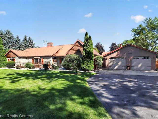 House for sale in Petersburg, Michigan