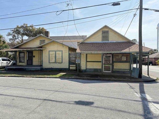 House for sale in Pensacola, Florida