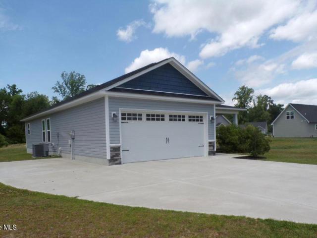 House for sale in Maysville, North Carolina