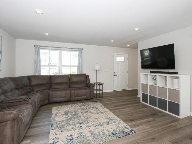 House for sale in Hampshire, Kane County