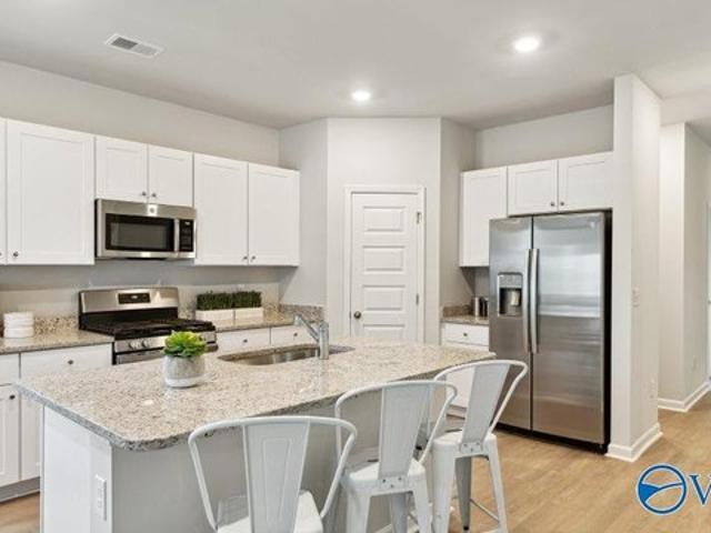 Townhouse for sale in Huntsville, Alabama