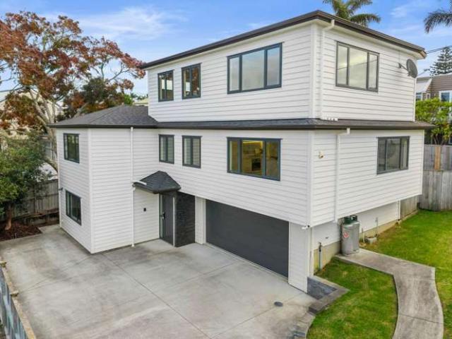 House for sale in Wairau Valley