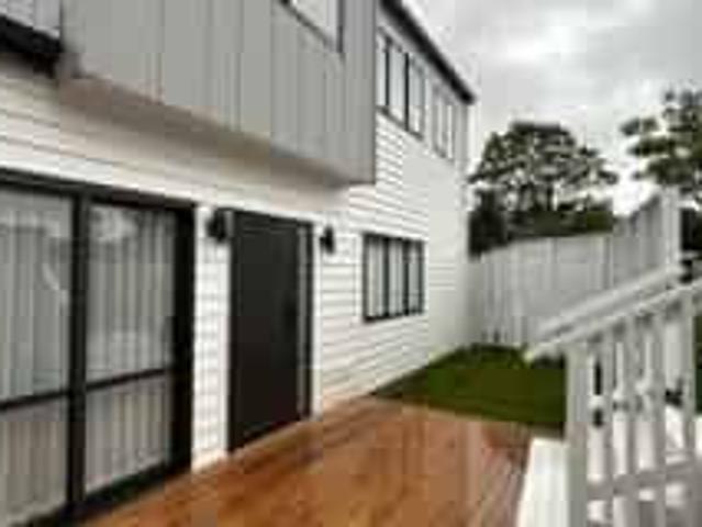 House for rent in Oratia, Oroua County