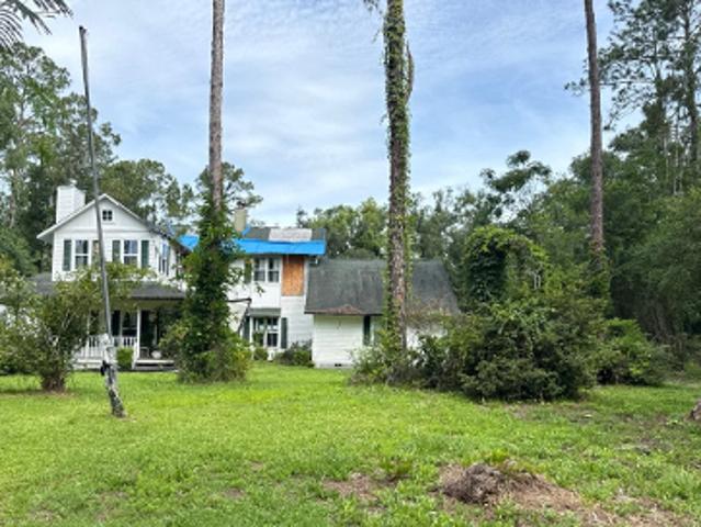 House for sale in Suwannee, Florida