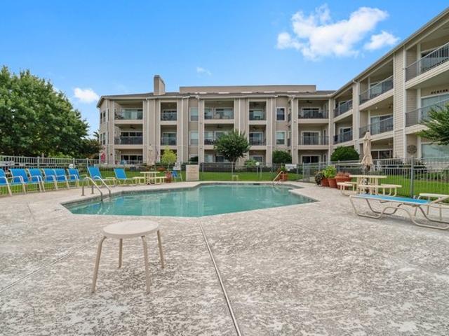 Condo for sale in Montgomery, Montgomery County