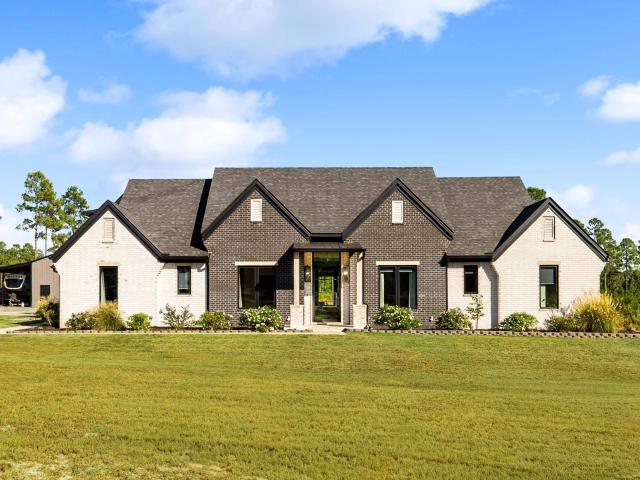 House for sale in Bauxite, Saline County