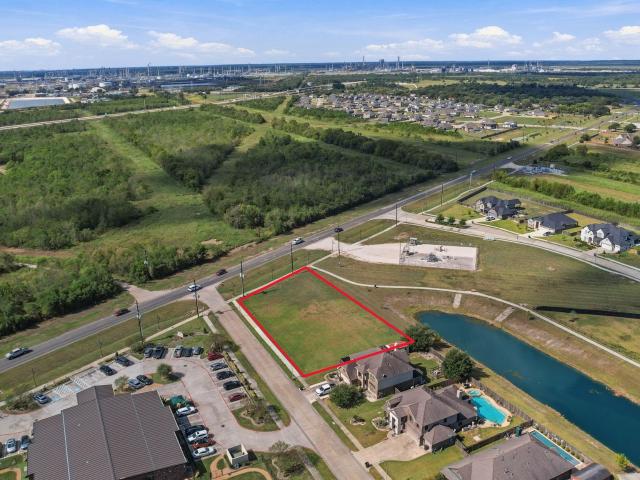 Land for sale in Mont Belvieu, Chambers County