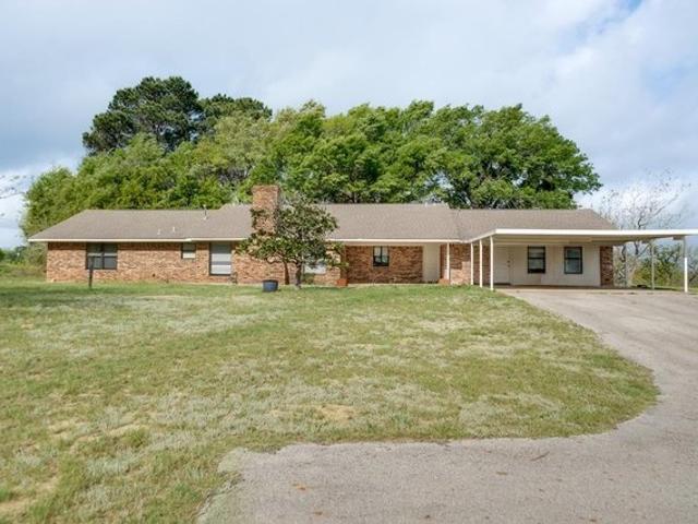 House for sale in Elkhart, Texas