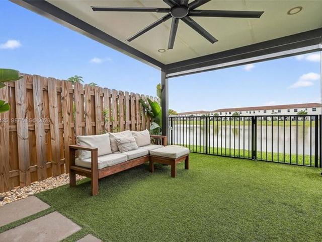 Townhouse for sale in Miami, Florida