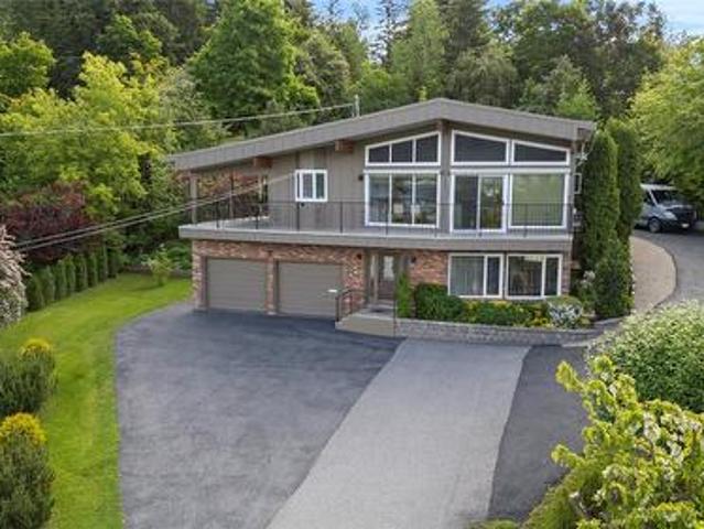 House for sale in Salmon Arm, British Columbia