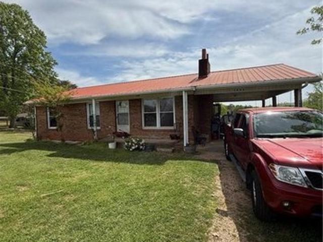 House for rent in Pilot Mountain, North Carolina