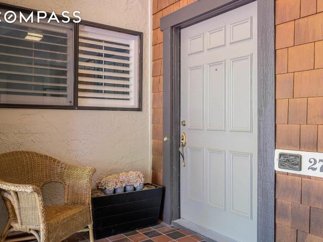 Condo for sale in Menlo Park