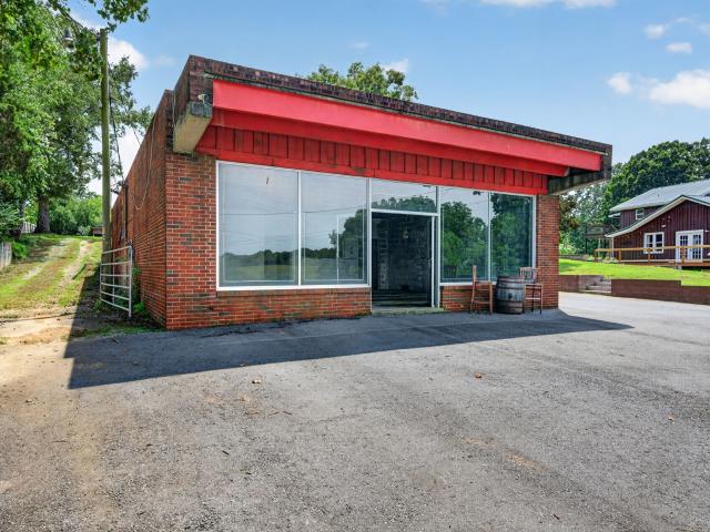 Commercial for sale in Burns, Middle Tennessee