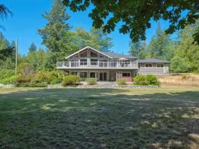 House for sale in Madeira Park, British Columbia