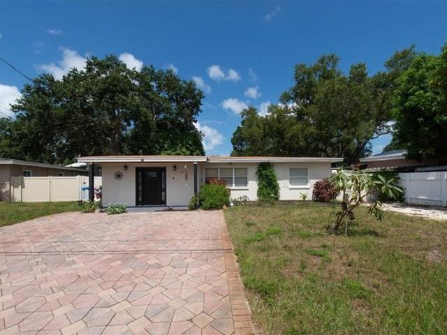 House for sale in Largo, Florida