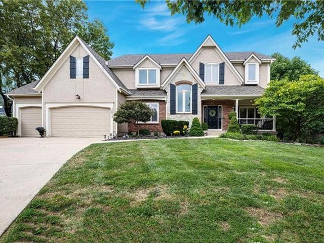 House for sale in Deer Creek Apartments, Overland Park