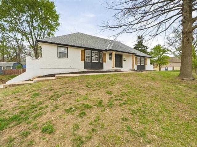 House for sale in Grandview, Missouri