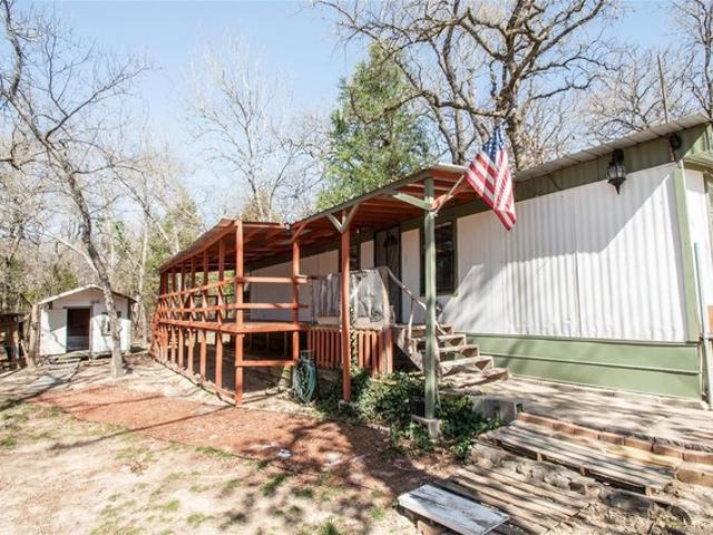 House for sale in Henderson, Texas