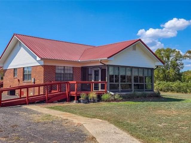 House for sale in Ark