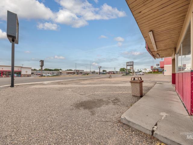 Commercial for sale in Oregonia