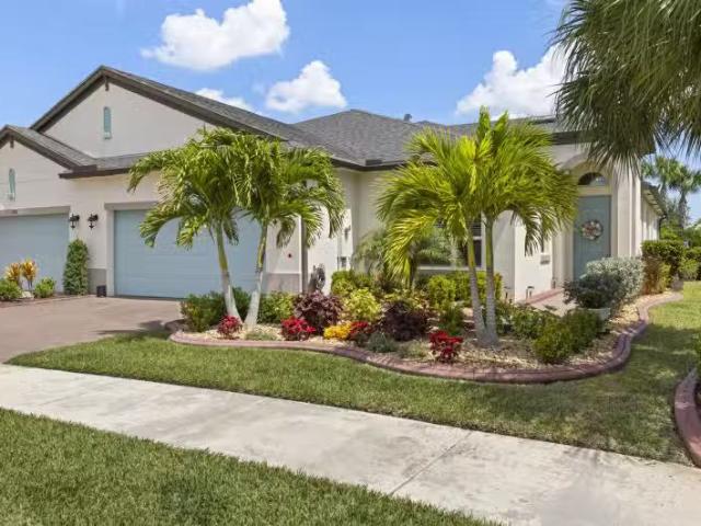 Condo for sale in Port Saint Lucie