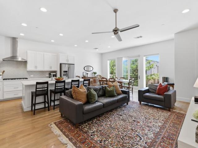 Townhouse for sale in Dallas, Texas