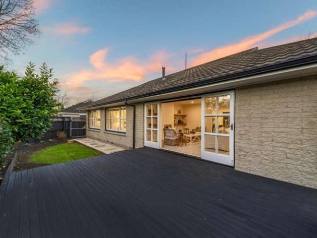 Townhouse for sale in Merivale, Canterbury