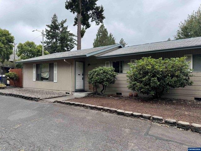 House for sale in Oregonia