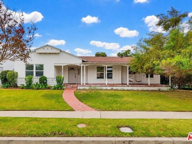 House for sale in Canoga Park, California
