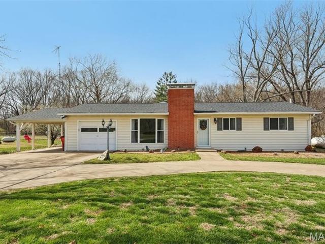 House for sale in Bond, Illinois