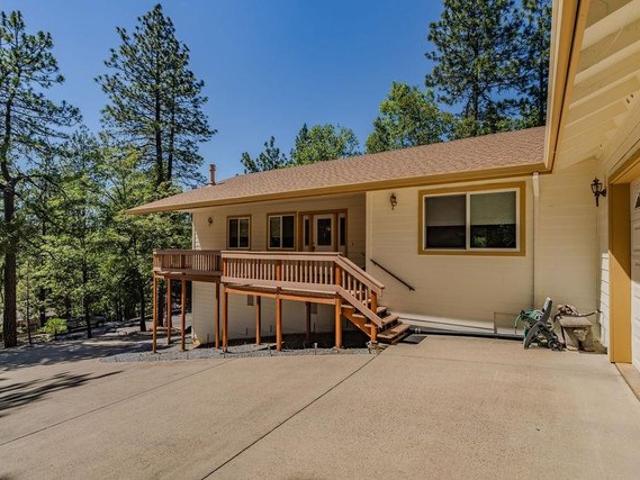 House for sale in Pine Grove, California