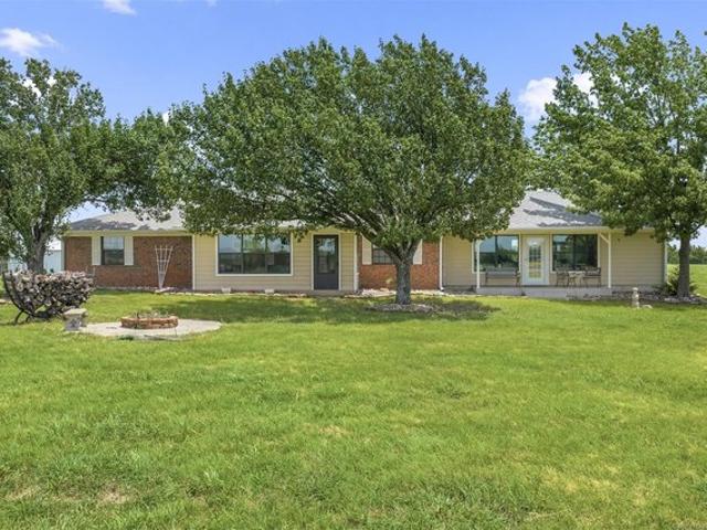 Farm for sale in Marietta, Oklahoma