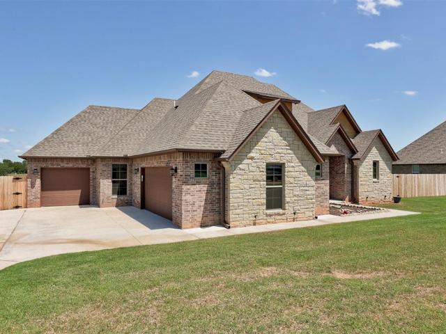 House for sale in Mcloud, Oklahoma