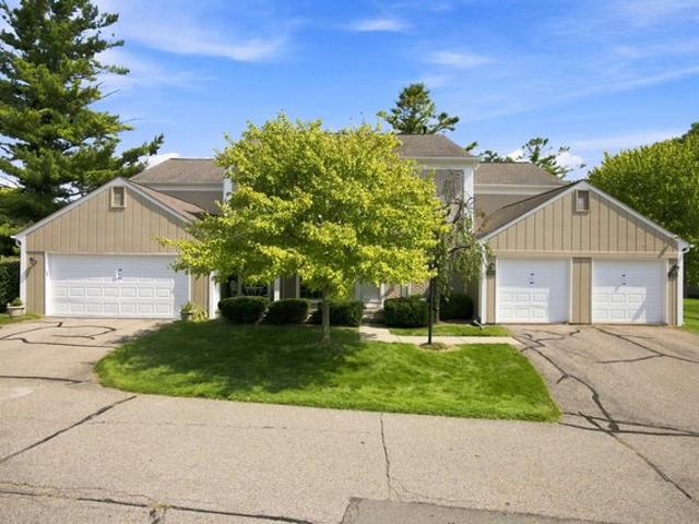 Condo for sale in Rochester Hills, Michigan
