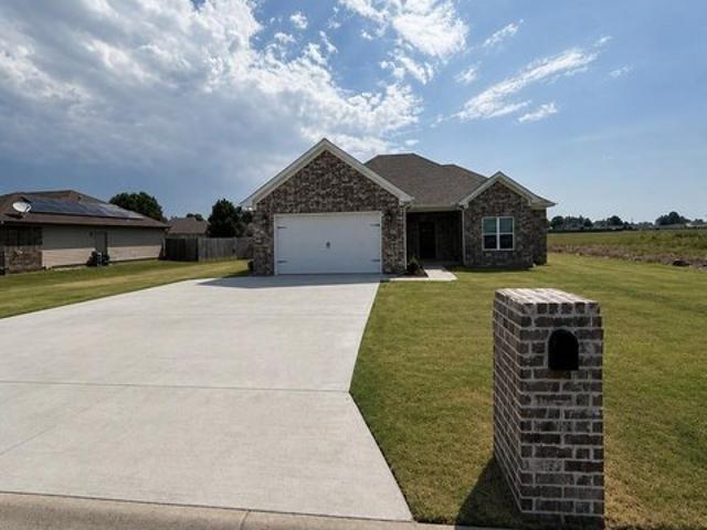 House for sale in Ark