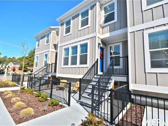 Townhouse for sale in Murray, Utah