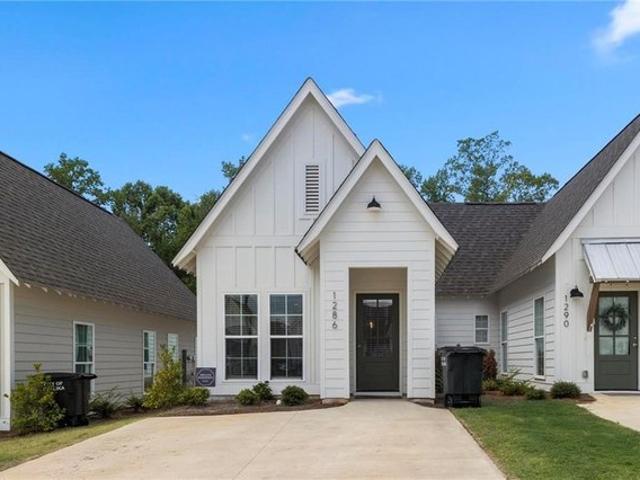 Townhouse for sale in Opelika, Lee County