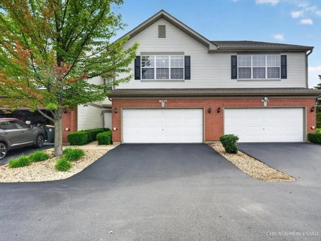 Townhouse for sale in Round Lake, Illinois