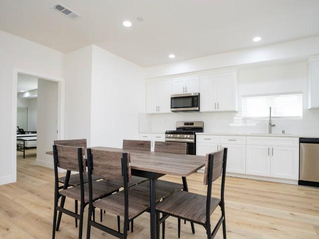 Apartment for rent in Exposition Park, Los Angeles