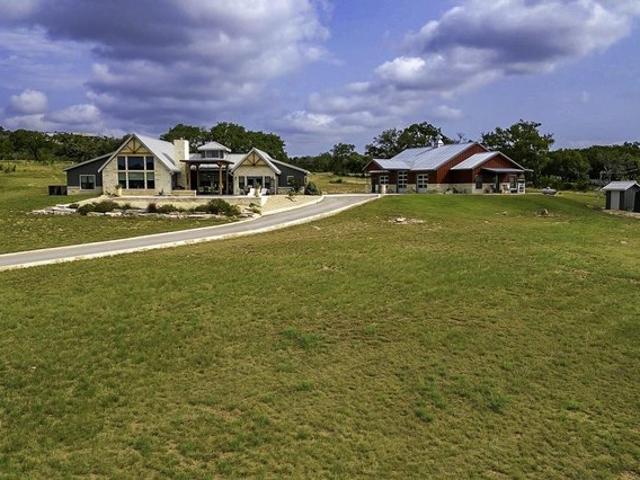 House for sale in Ingram, Kerr County