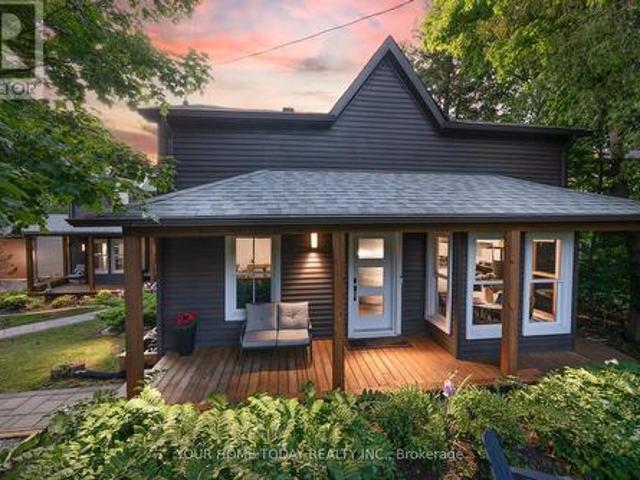 House for sale in Ontario