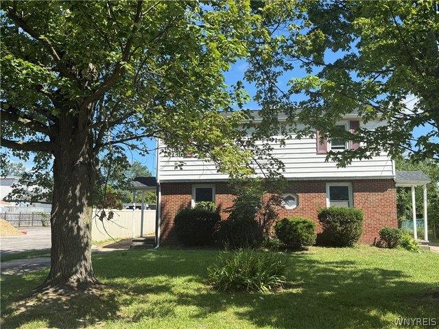 House for sale in Niagara, New York
