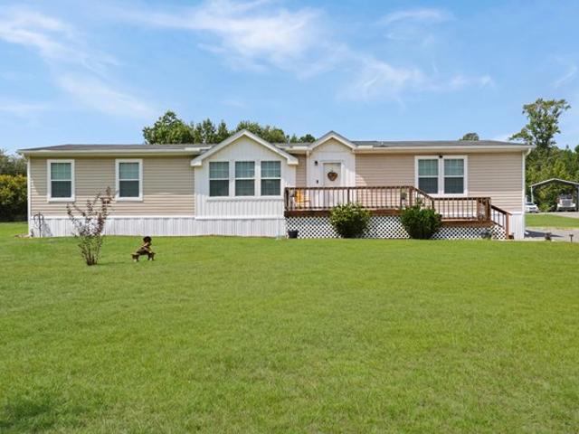 House for sale in Bonneau, South Carolina