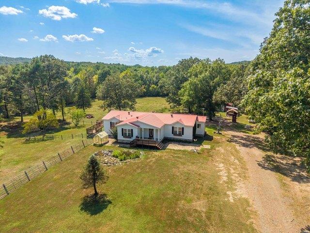 Farm for sale in Ark
