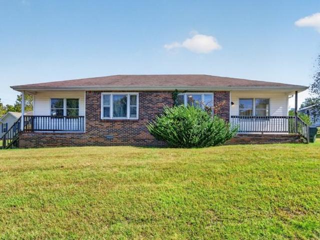 House for sale in Dickson, Middle Tennessee