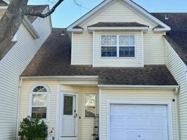 Condo for sale in Huntington, New York