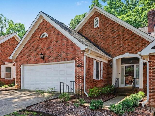 Townhouse for sale in Valleyhall, Shelby