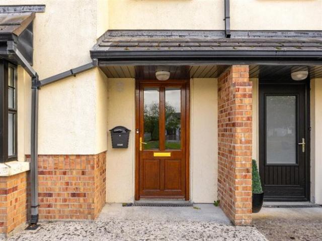 Detached House for sale in Graiguecullen Shopping Centre, Carlow