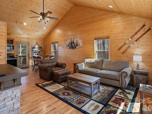 House for sale in Purlear, North Carolina